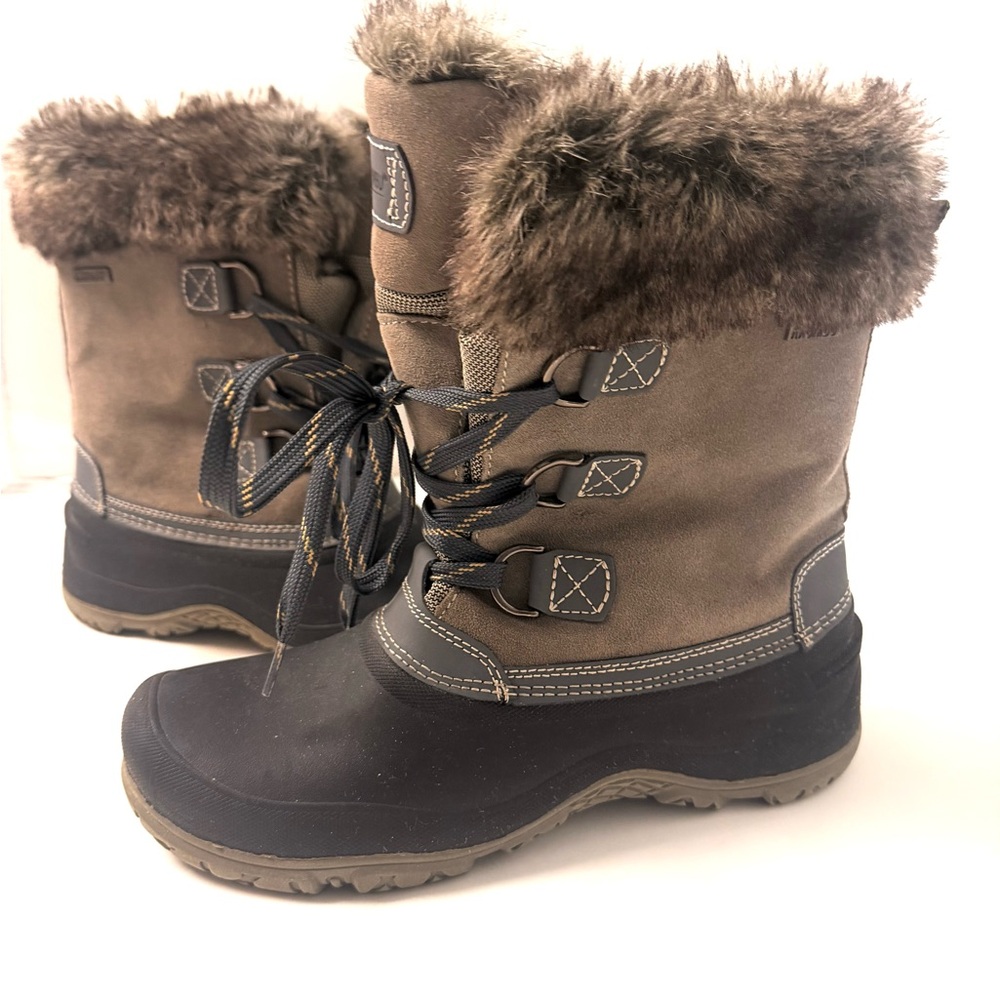 Khombu Brown Winter Boots with Faux Fur Trim women’s size 9M